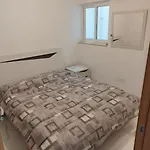 Go Exchange, Block D, 6 Entire Unit Lejlighed *