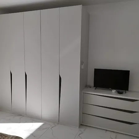 Go Exchange, Block D, 6 Entire Unit *