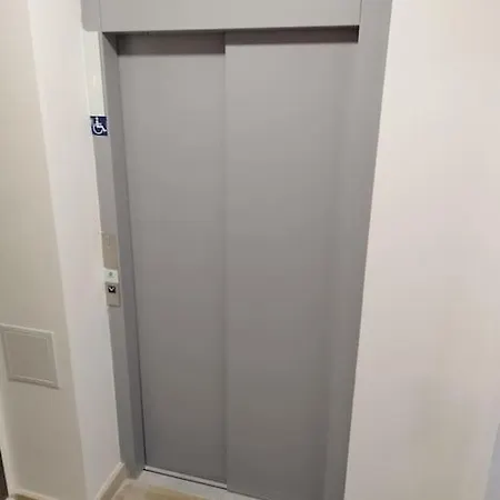 Apartment Go Exchange, Block D, 6 Entire Unit