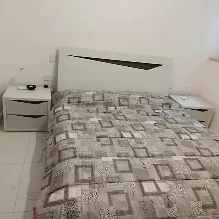 Apartment Go Exchange, Block D, 6 Entire Unit St. Paul's Bay