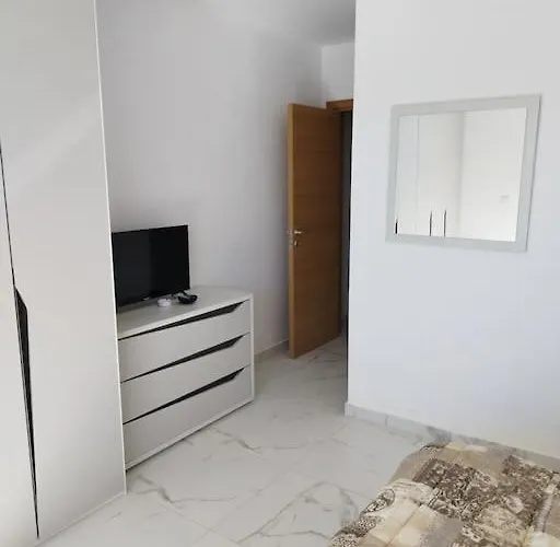 Go Exchange, Block D, 6 Entire Unit *