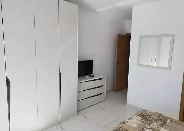 Go Exchange, Block D, 6 Entire Unit 아파트 세인트폴스베이