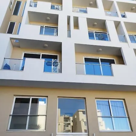 Go Exchange, Block D, 6 Entire Unit Apartamento
