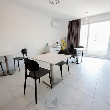 Go Exchange, Block D, 6 Entire Unit Apartament