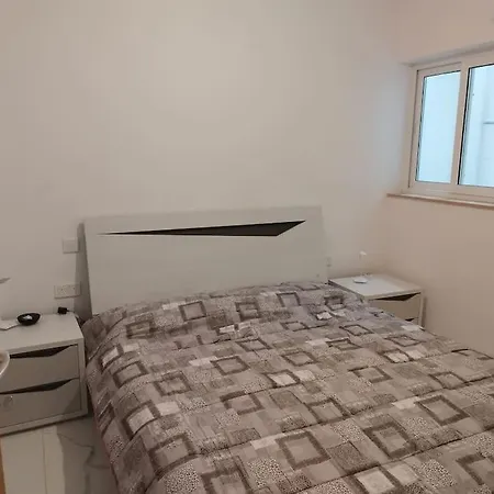 Go Exchange, Block D, 6 Entire Unit